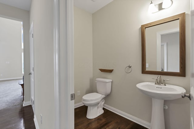 7263 Yarrow Run Rd, Plain City, OH 43064 - bathroom featuring wood finished floors