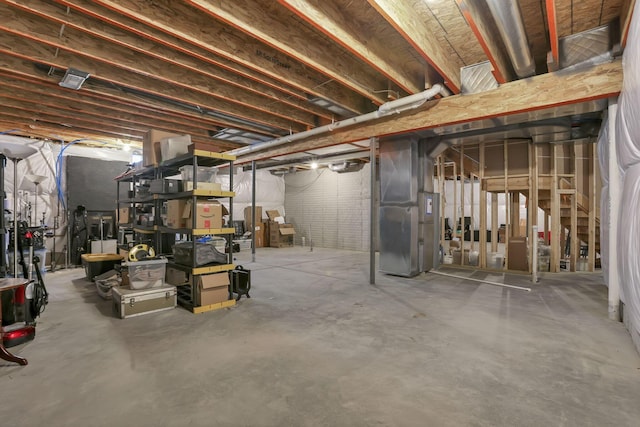 7263 Yarrow Run Rd, Plain City, OH 43064 - unfinished below grade area with heating unit
