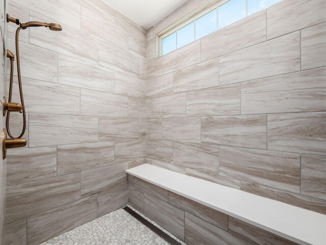 3311 Polden Hill Dr Unit 24, New Albany, OH 43054 - bathroom with a tile shower
