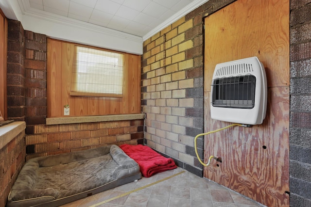 16703 Watkins Rd, Haydenville, OH 43127 - detailed view of heating unit and crown molding