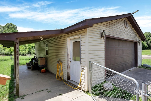 16703 Watkins Rd, Haydenville, OH 43127 - garage featuring a garage