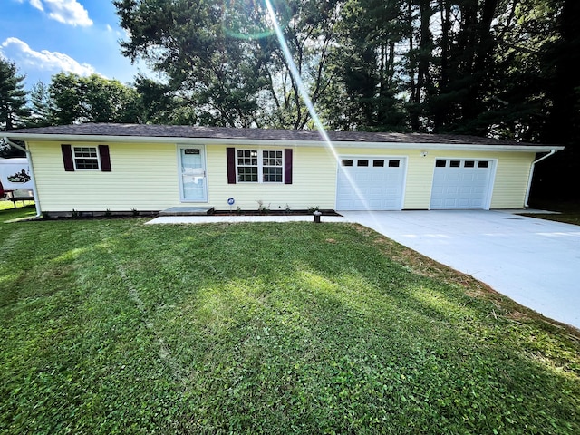 2065 Russell Dr, Zanesville, OH 43701 - photo 1