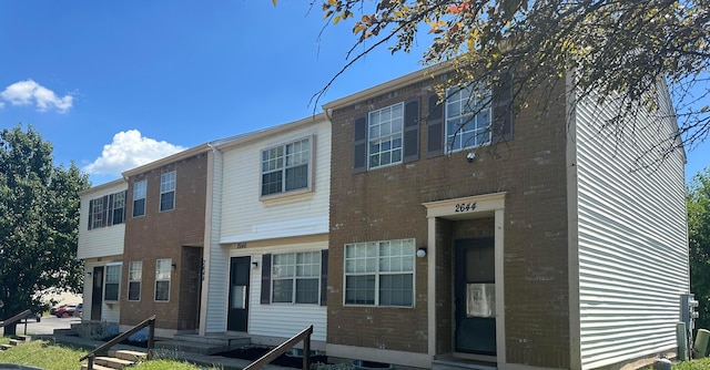 2644-2650 Sandbury Blvd, Columbus, OH 43235 - multi unit property featuring brick siding