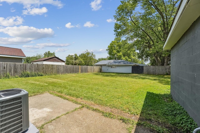 1366 Brown Rd, Columbus, OH 43223 - fenced backyard featuring a patio