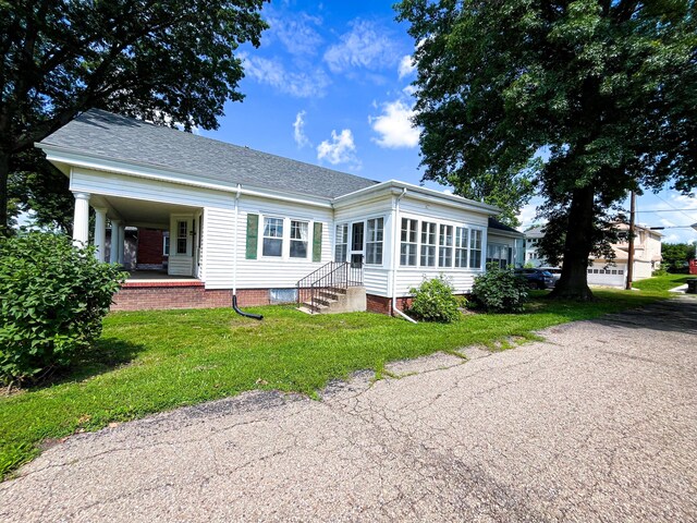 933 Adair Ave, Zanesville, OH 43701 - photo 4