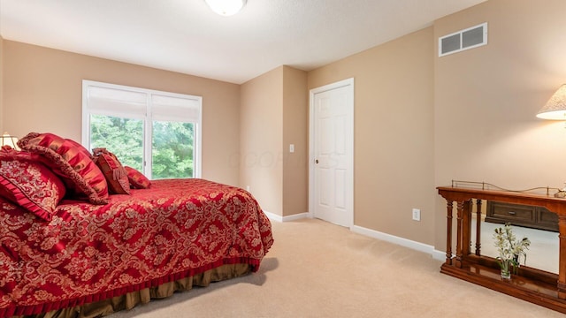8933 Winding Creek Way, Pickerington, OH 43147 - bedroom with light carpet and baseboards