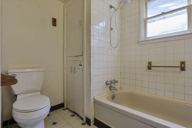 141 W Waterloo St, Canal Winchester, OH 43110 - bathroom featuring tile patterned flooring and shower / washtub combination