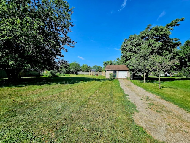 4999 Dickey Rd NE, Bloomingburg, OH 43106 - view of yard featuring dirt driveway