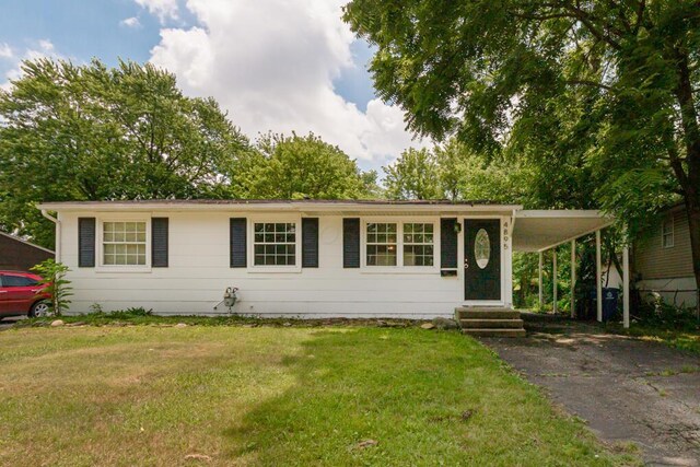 4895 Majestic Dr E, Columbus, OH 43232 - photo 1