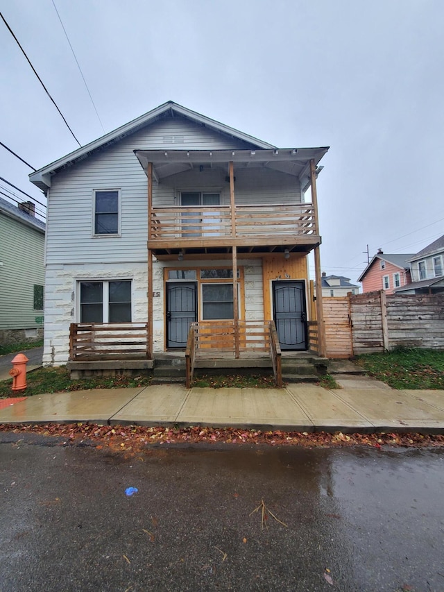 345 Dakota Ave, Columbus, OH 43223 - view of front of house with a balcony