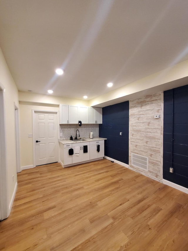 345 Dakota Ave, Columbus, OH 43223 - unfurnished living room featuring recessed lighting and light wood finished floors