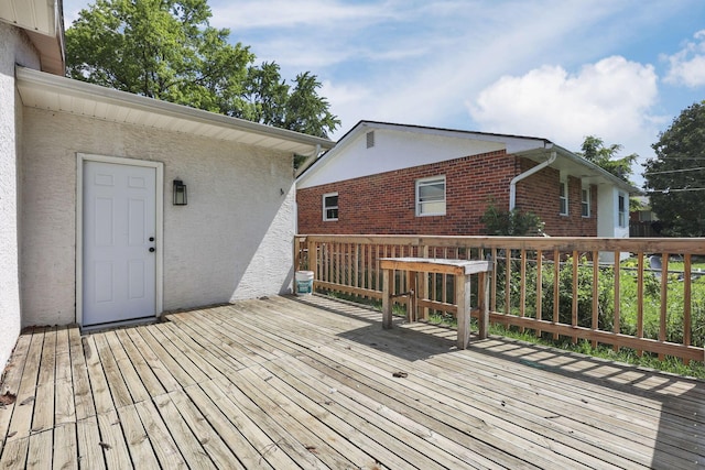 1615 Coronet Dr, Columbus, OH 43224 - view of deck