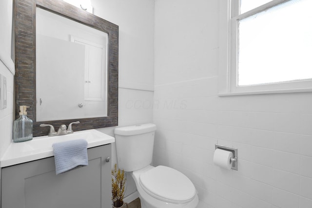 634 Columbus Ave Unit 1, Washington Court House, OH 43160 - half bath featuring vanity and healthy amount of natural light