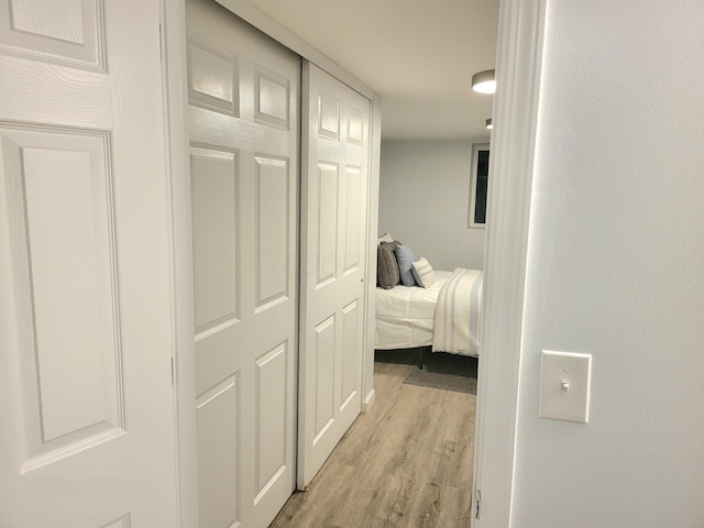 570 N Ohio Ave, Columbus, OH 43203 - hall with light wood-type flooring