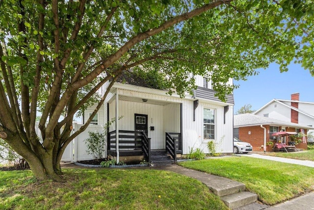 225 N Hague Ave, Columbus, OH 43204 - view of front of home featuring a front yard
