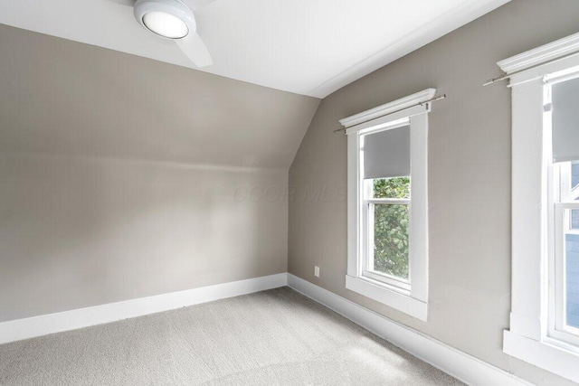 225 N Hague Ave, Columbus, OH 43204 - bonus room featuring lofted ceiling and light colored carpet