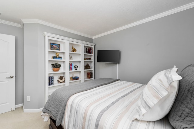 918 Dianthus Ct, Reynoldsburg, OH 43068 - bedroom with light carpet and crown molding