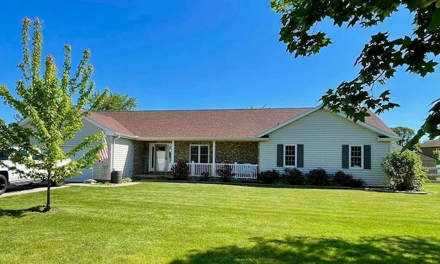 630 Duffy Dr, Washington Court House, OH 43160 - ranch-style house featuring a porch, a front lawn, and a garage