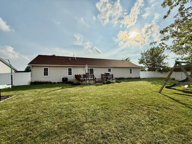 630 Duffy Dr, Washington Court House, OH 43160 - back of house with a fenced backyard and a wooden deck
