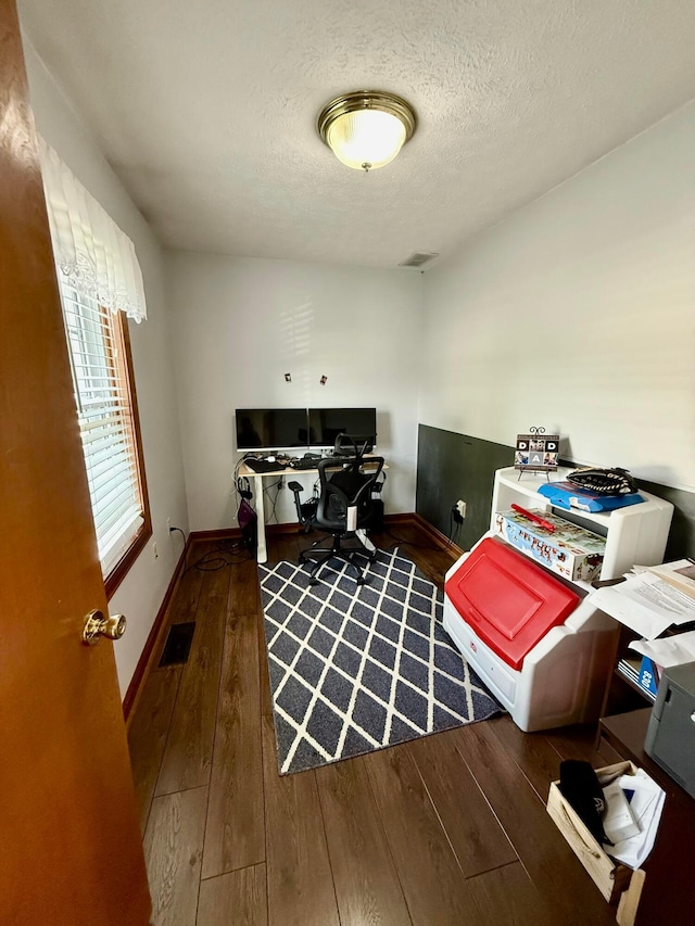 630 Duffy Dr, Washington Court House, OH 43160 - office with hardwood / wood-style floors and a textured ceiling
