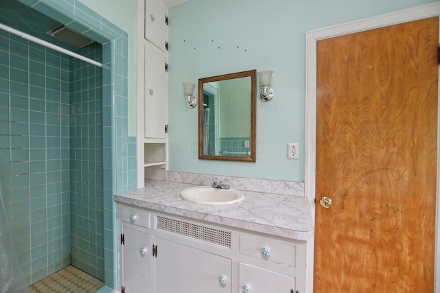 7579 Rangeline Rd, Mount Vernon, OH 43050 - full bathroom with a tile shower and vanity