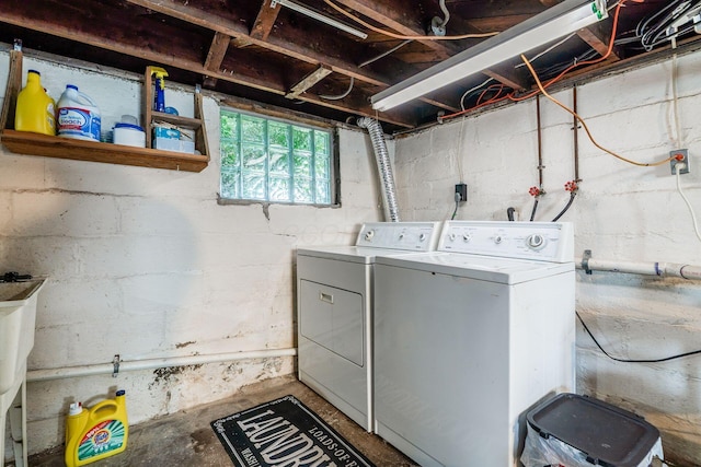 3445 Woodlawn Ave, Grove City, OH 43123 - laundry room featuring washing machine and clothes dryer