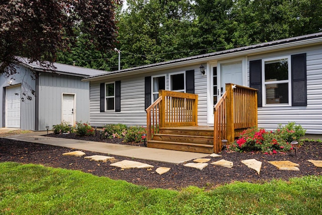 13399 Staddens Bridge Rd SE, Heath, OH 43056 - single story home featuring an outdoor structure and a metal roof