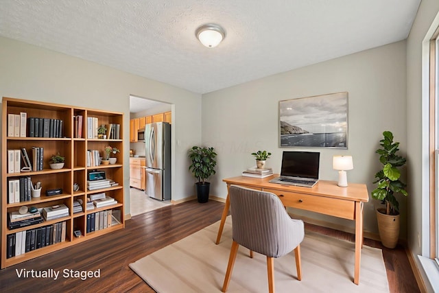 1016 Pebble Brook Dr, Columbus, OH 43240 - office space featuring wood finished floors and baseboards