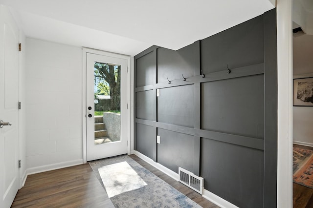 2820 Halstead Rd, Columbus, OH 43221 - doorway with wood finished floors