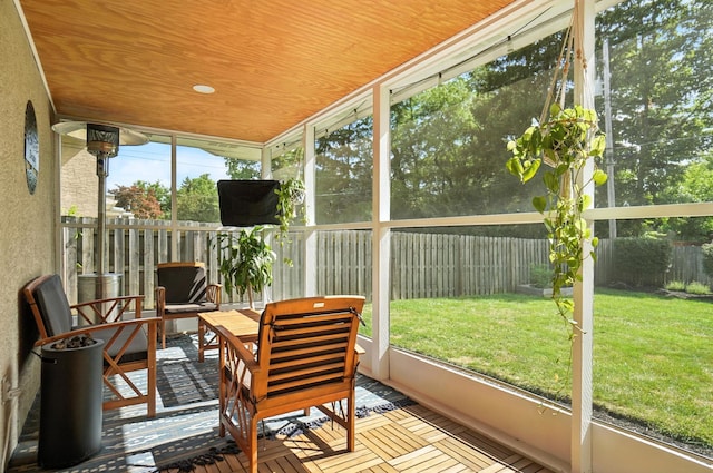 2820 Halstead Rd, Columbus, OH 43221 - view of sunroom