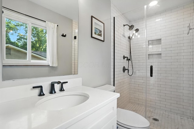 2820 Halstead Rd, Columbus, OH 43221 - bathroom featuring a stall shower and vanity