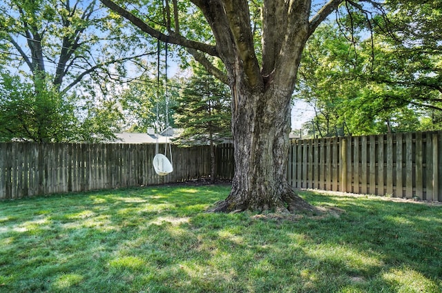 2820 Halstead Rd, Columbus, OH 43221 - view of fenced backyard