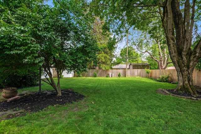2827 Wellesley Rd, Columbus, OH 43209 - photo 3
