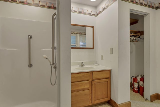 6135 Westfall Rd SW, Lancaster, OH 43130 - full bath featuring vanity and a shower
