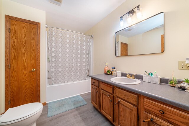 925 Tamarack Dr, Willard, OH 44890 - photo 14