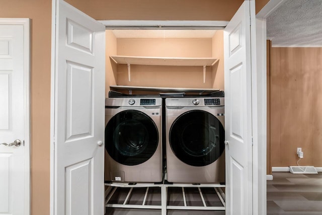 1914 Walden Dr, Columbus, OH 43229 - laundry room with washing machine and dryer