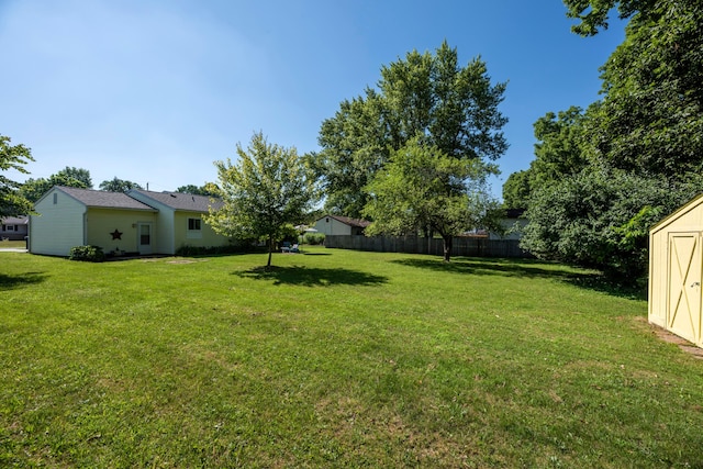 579 Buckeye Ln, Mount Gilead, OH 43338 - view of yard with a storage unit