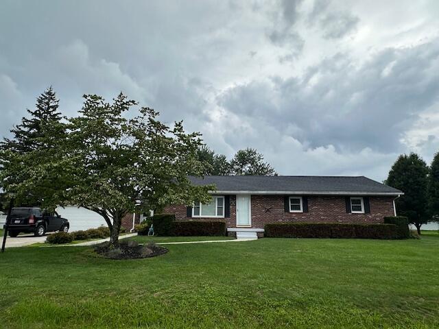 308 Oak Ln, Chillicothe, OH 45601 - photo 1