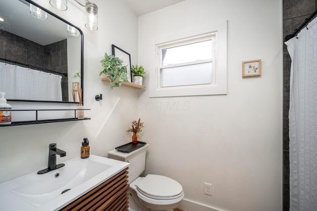 619 Columbus Ave, Washington Court House, OH 43160 - bathroom with vanity and a shower with shower curtain