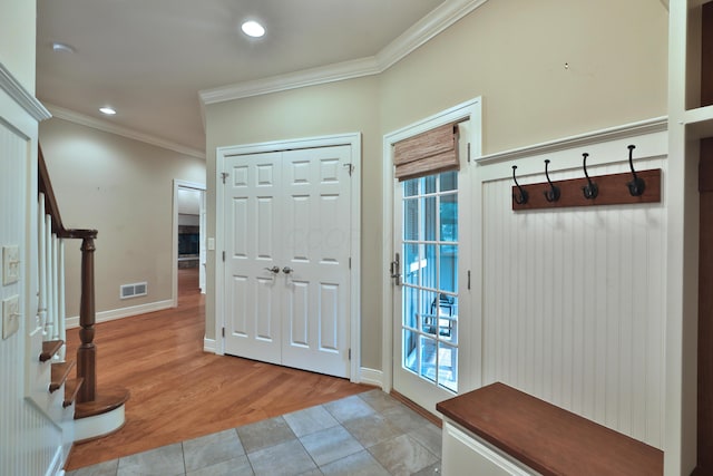 580 Keyes Ln, Worthington, OH 43085 - mudroom with ornamental molding, light wood-style floors, and recessed lighting