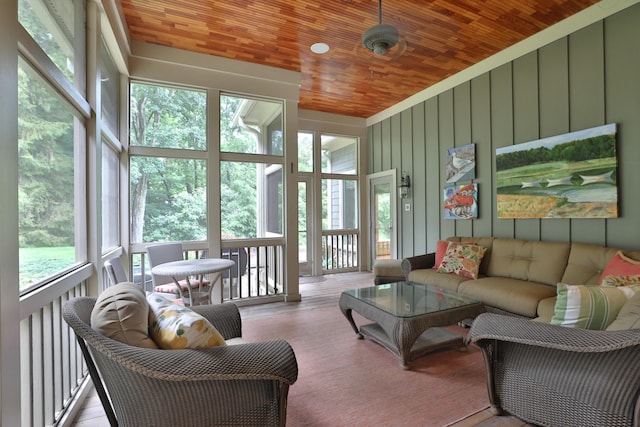 580 Keyes Ln, Worthington, OH 43085 - sunroom / solarium with an outdoor hangout area