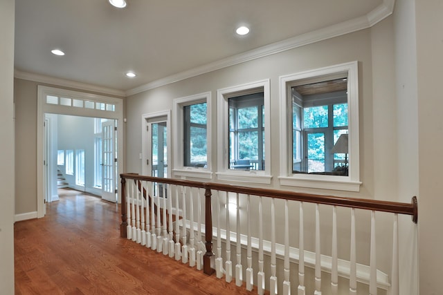580 Keyes Ln, Worthington, OH 43085 - hall featuring wood finished floors, recessed lighting, and ornamental molding