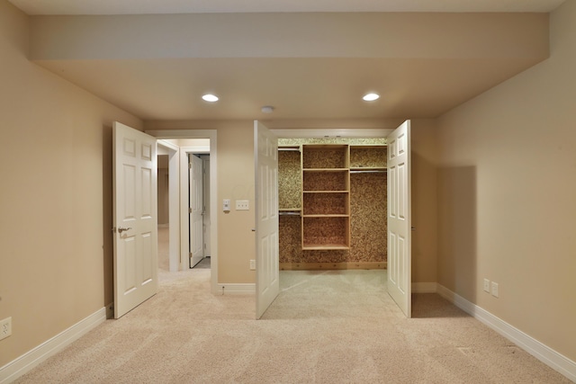 580 Keyes Ln, Worthington, OH 43085 - unfurnished bedroom featuring light carpet and recessed lighting