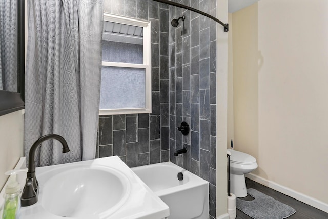 185 S Princeton Ave, Columbus, OH 43223 - bathroom featuring shower / bath combination and wood finished floors