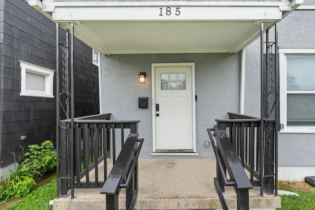 185 S Princeton Ave, Columbus, OH 43223 - view of exterior entry featuring stucco siding