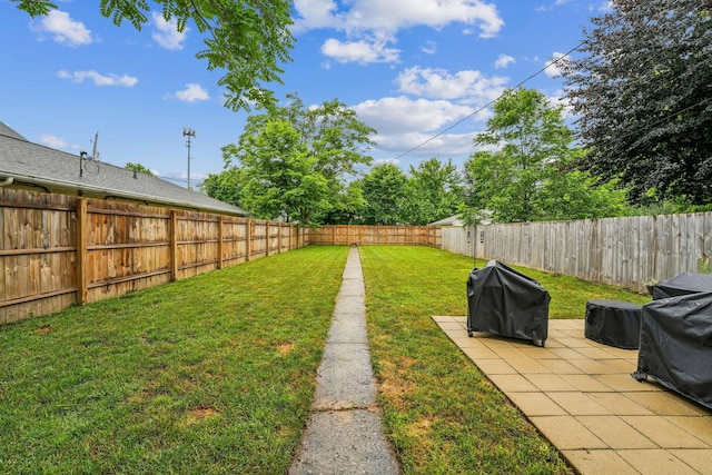 745 W Rich St, Columbus, OH 43222 - fenced backyard featuring a patio area