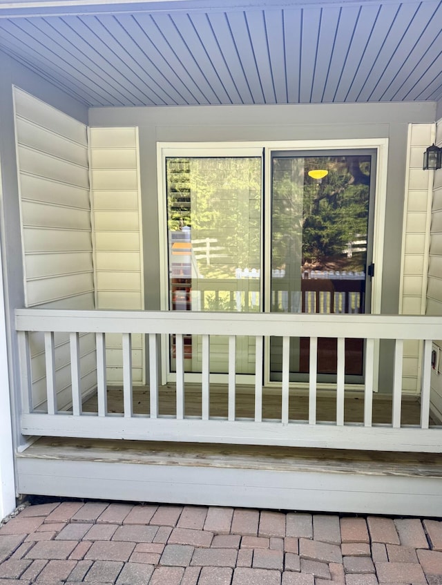 6611 Lower Lake Dr, Westerville, OH 43082 - photo 29