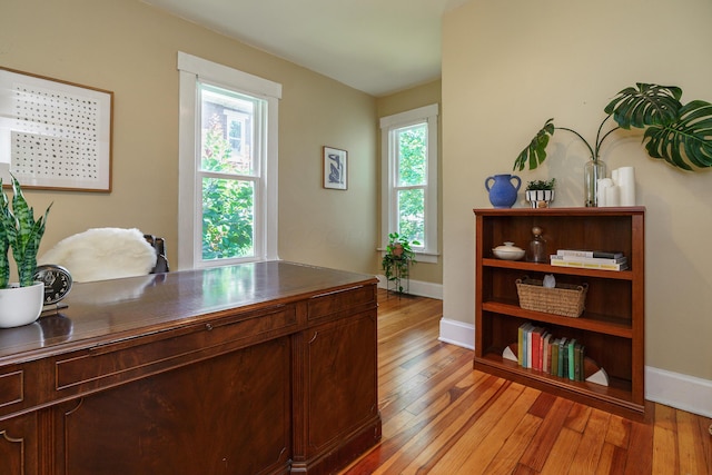 1734 W 1st Ave, Grandview, OH 43212 - home office featuring light wood-style floors