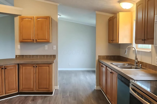 6447 Scioto Farms Rd Unit Se, Washington Court House, OH 43160 - kitchen featuring dark wood-type flooring, crown molding, and dishwasher