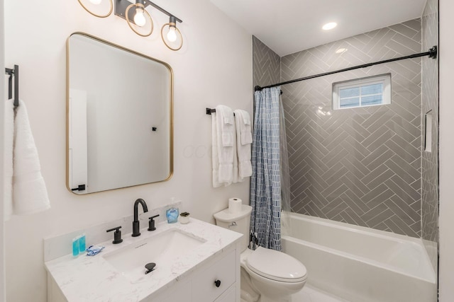 887-891 S 22nd St, Columbus, OH 43206 - bathroom featuring vanity and shower / bathtub combination with curtain